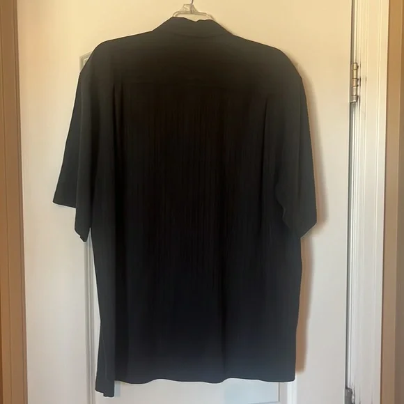 Tommy Bahama mens silk shirt - Picture 5 of 6